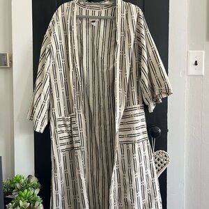 Universal Thread Cream and Black Striped Open-Front Duster